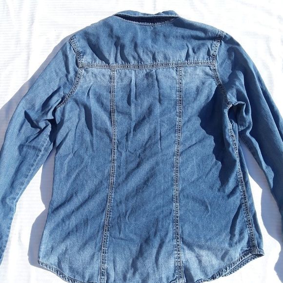 Wet Seal Chambray top - Picture 8 of 10